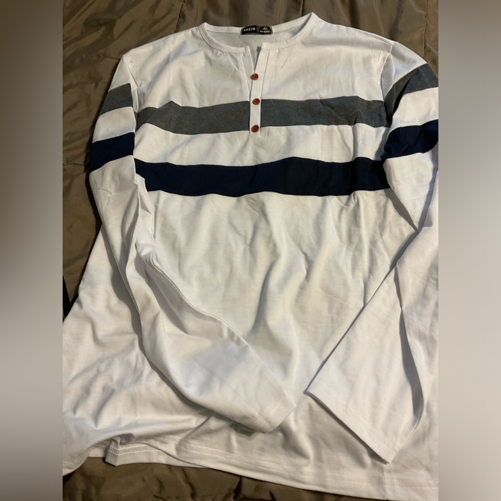 Men’s long sleeve tshirt